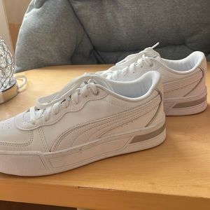 Puma sneakers size 7